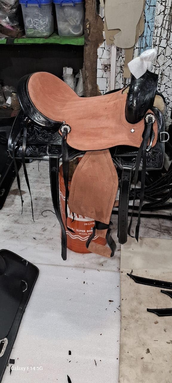Argentina Cow Leather Saddle Set with Headstall, Reins & Breastplate M515